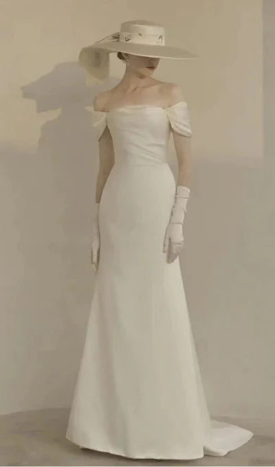 Vestido de novia de cola de pez sin tirantes y corte A